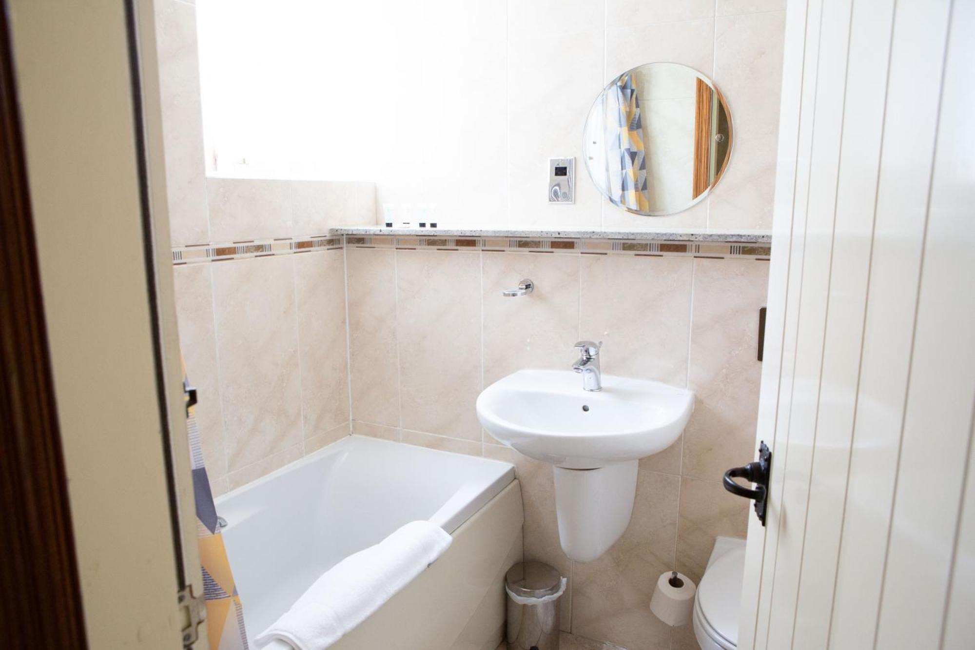 Hotel Coach House Bentham Zewnętrze zdjęcie